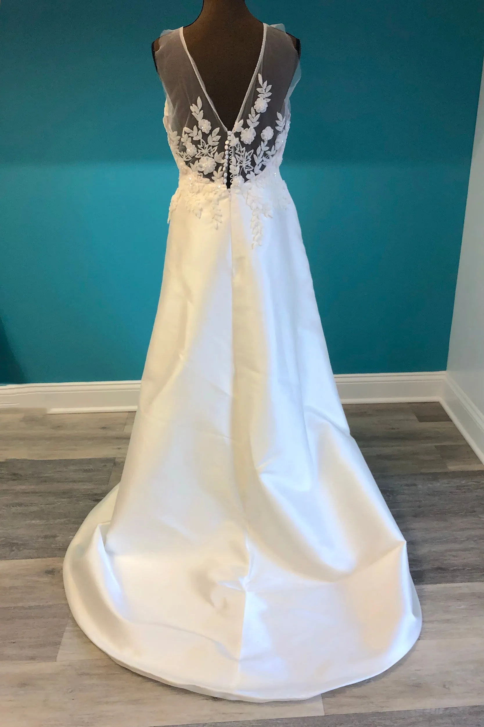 Atelier Pronovias Style CAITLIN