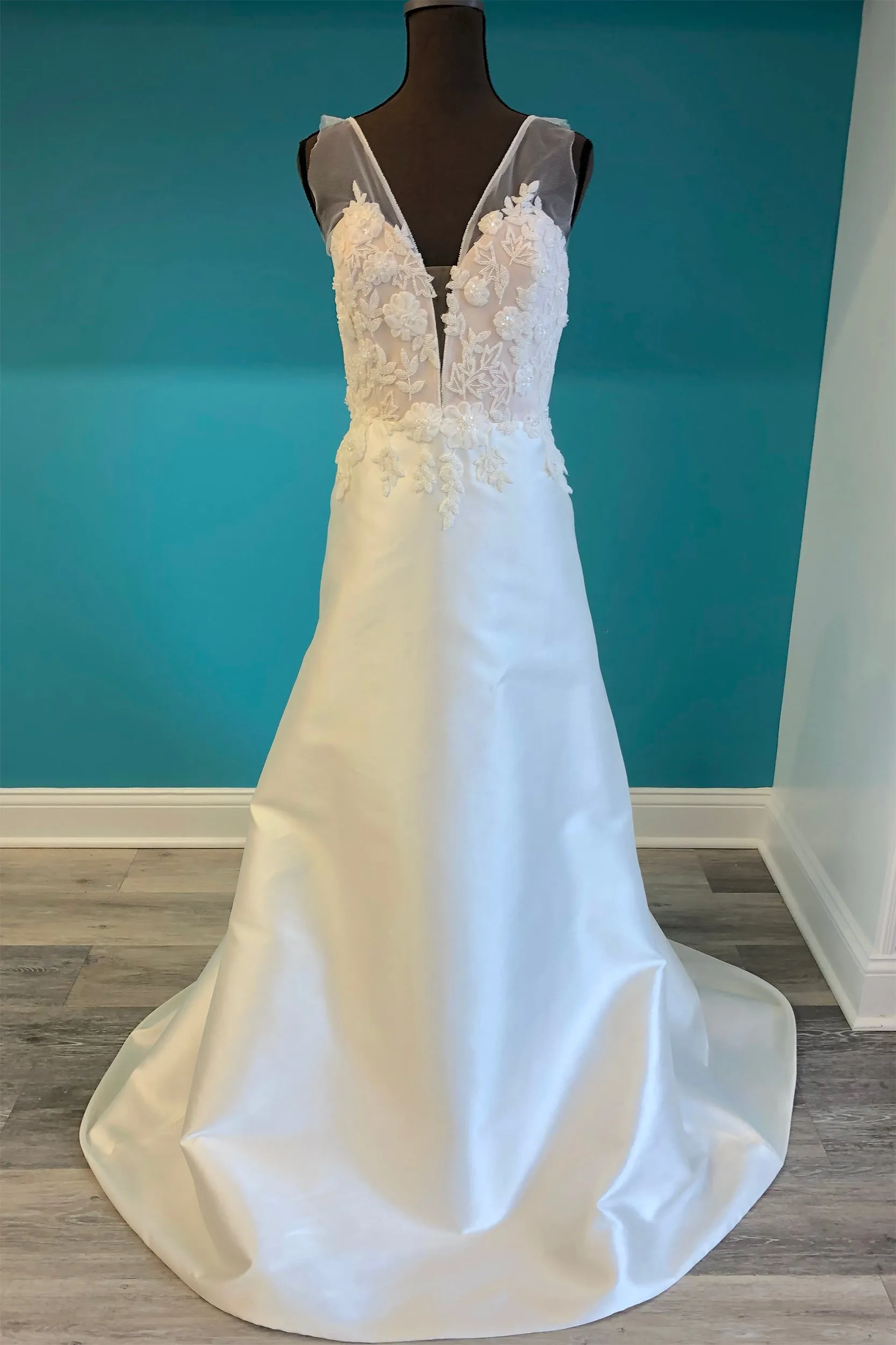 Atelier Pronovias Style CAITLIN