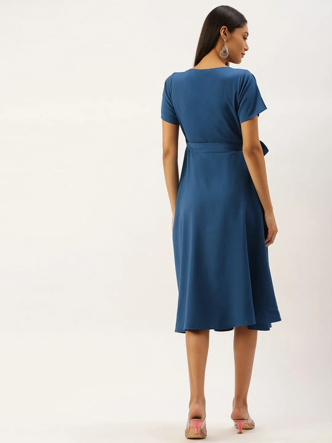 Berrylush Women Solid Blue V-Neck Wrap Midi Dress