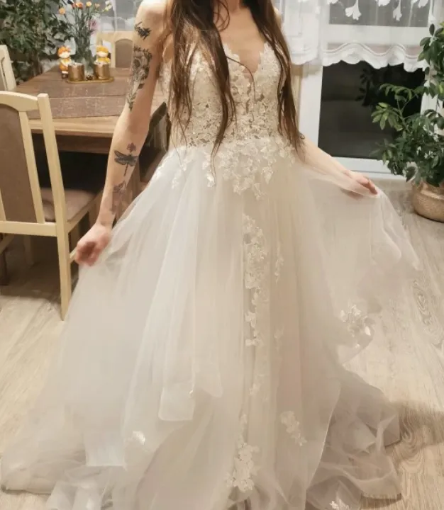 Boho Beach Chic A-Line Tulle Flower Sweep Train Wedding Bridal Dress