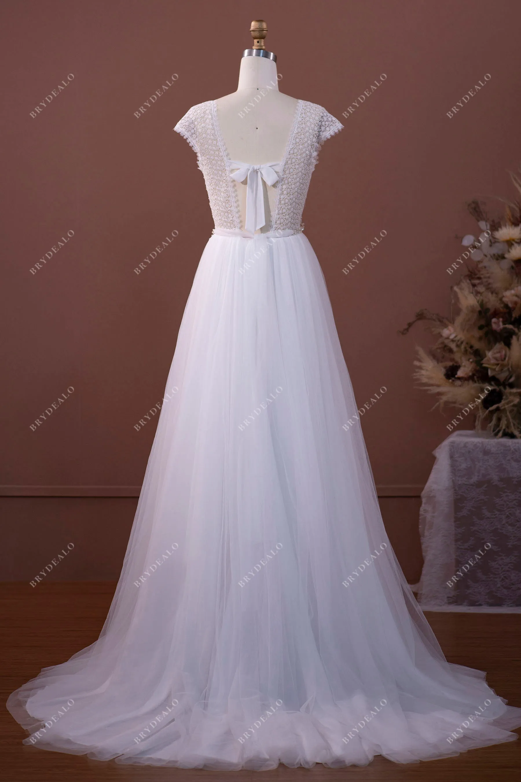 Cap Sleeve Boho Floral Lace A-line Tulle Bridal Gown